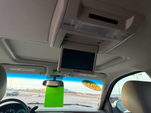 Used 2013 Chevrolet Suburban LTZ image 17