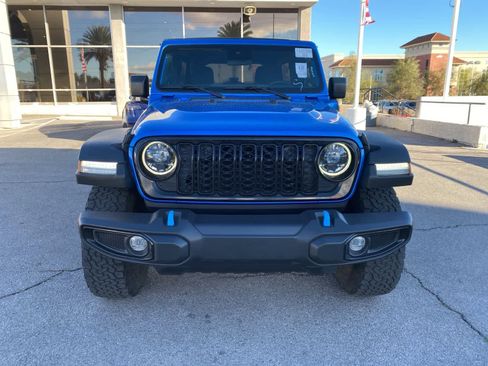 Used 2024 Jeep Wrangler Willys image 2