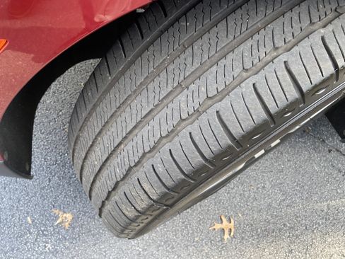 Used 2023 Chevrolet Equinox Premier image 12