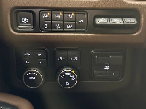 Used 2022 Chevrolet Suburban High Country w/ Max Trailering Package AWD/4WD image 41