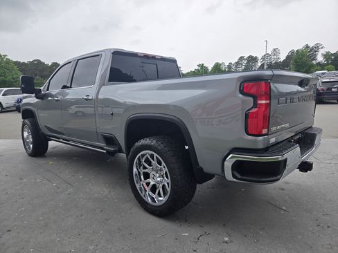 Used 2024 Chevrolet Silverado 2500 LTZ w/ LTZ Convenience Package AWD/4WD image 5