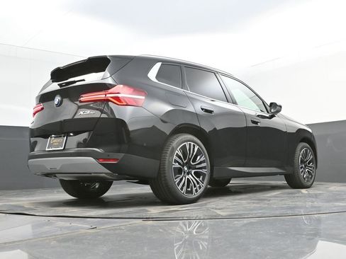 Used 2025 BMW X3 xDrive30i w/ Premium Package image 39