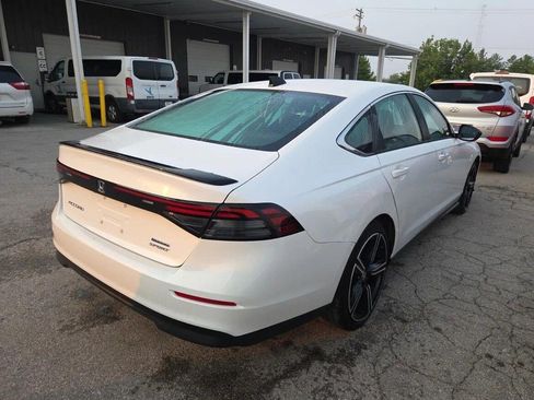 Used 2024 Honda Accord Sport image 3