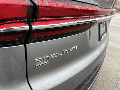 Used 2025 Buick Enclave Preferred image 5
