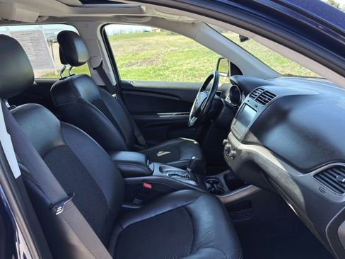 Used 2020 Dodge Journey Crossroad w/ Popular Equipment Group image 23