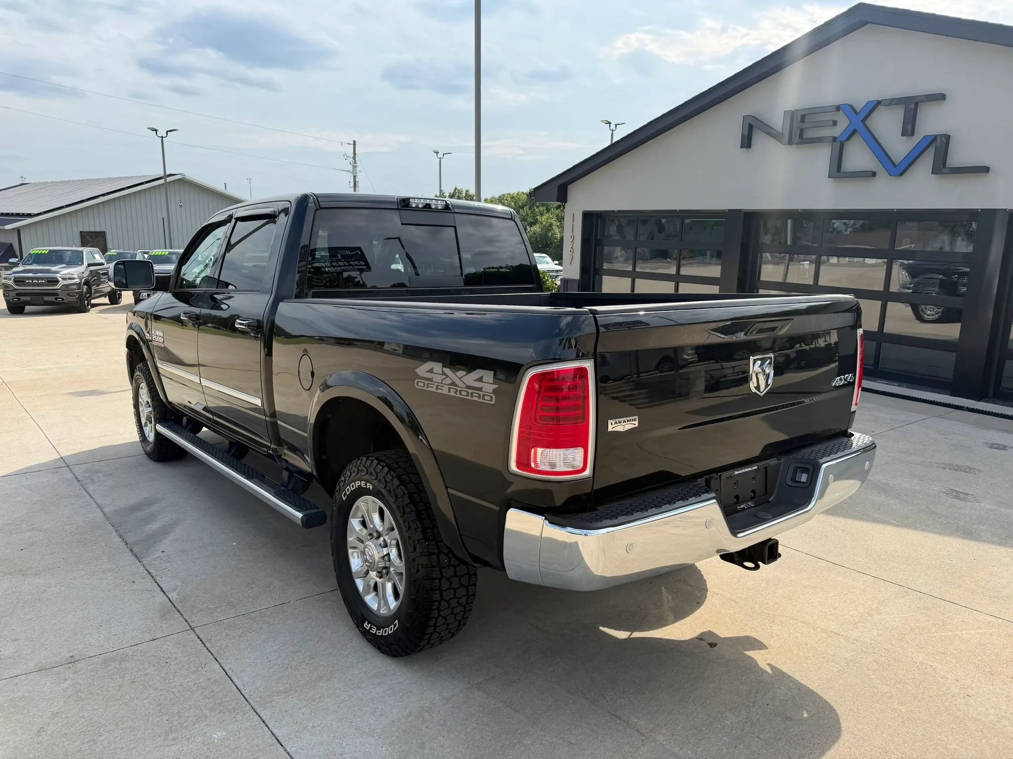 Used 2017 RAM 2500 Laramie w/ Snow Chief Group AWD/4WD image 7