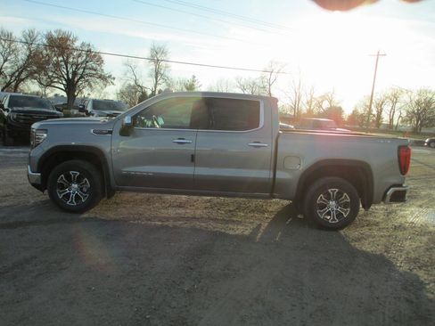 New 2026 GMC Sierra 1500 SLT w/ SLT Convenience Package image 8