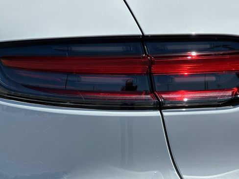 New 2026 Porsche Macan AWD/4WD image 38