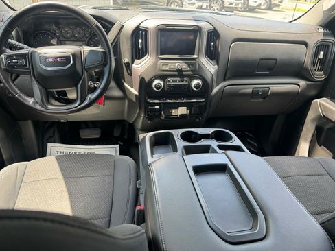 Used 2020 GMC Sierra 1500 4x4 Crew Cab w/ Convenience Package image 3