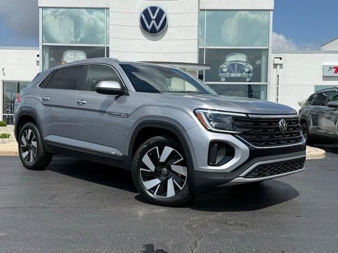 Certified 2025 Volkswagen Atlas Cross Sport SEL image 1