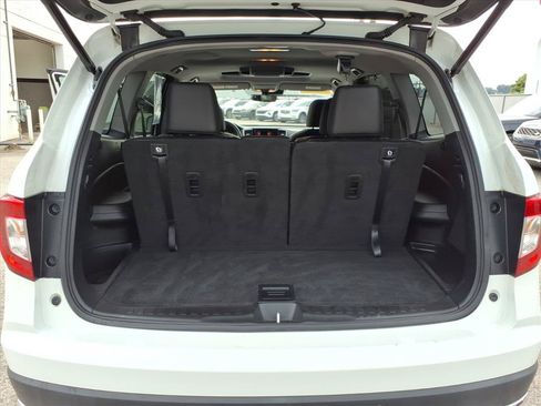 Used 2022 Honda Pilot Touring image 14