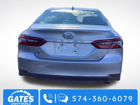 Used 2022 Toyota Camry XLE image 8