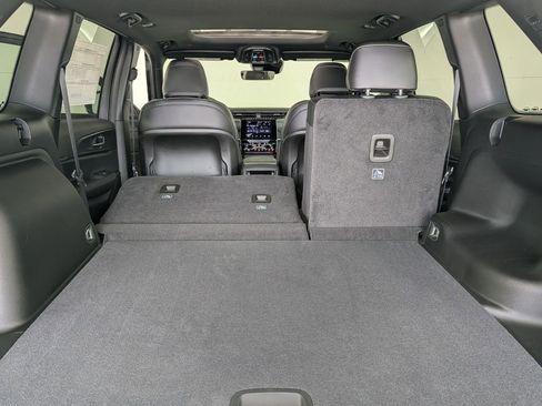 New 2025 Jeep Grand Cherokee Altitude image 32