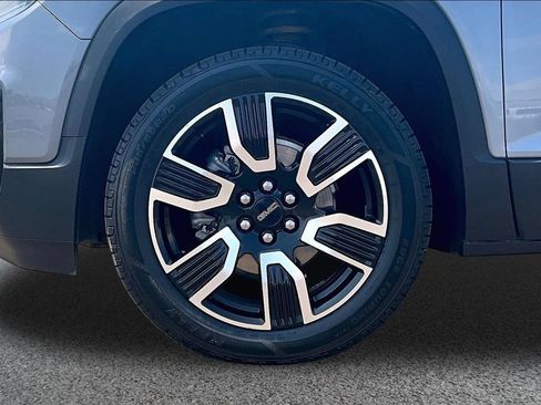 Used 2021 GMC Acadia SLT w/ Elevation Edition AWD/4WD image 30