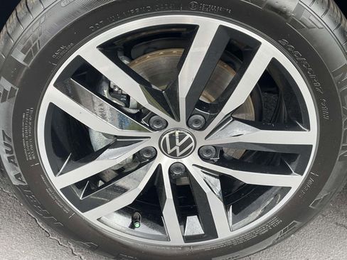 Used 2025 Volkswagen Jetta SE image 9