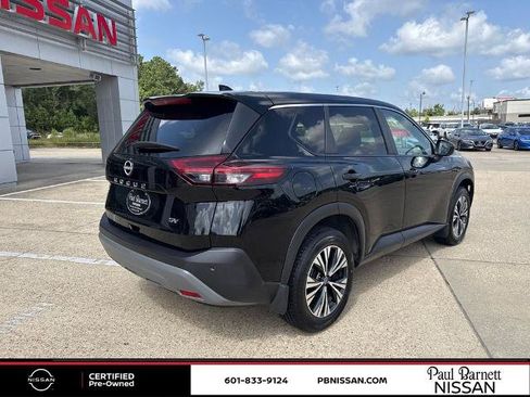 Certified 2023 Nissan Rogue SV FWD image 5