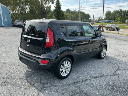 Used 2012 Kia Soul + w/ Audio Pkg FWD image 5