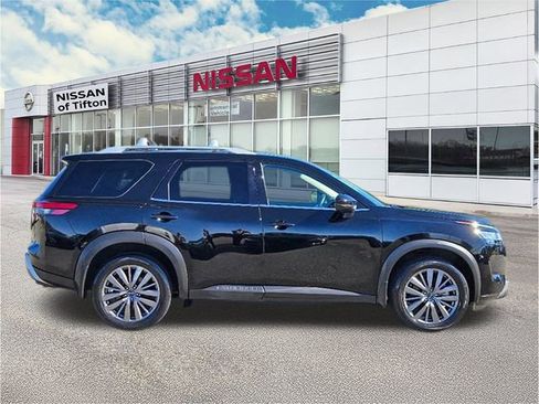 Certified 2024 Nissan Pathfinder SL w/ SL Premium Package image 8