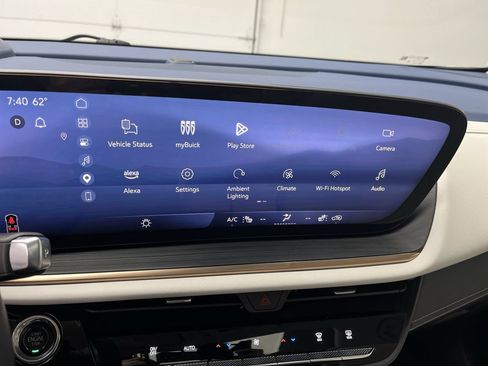 Certified 2025 Buick Envision Avenir AWD/4WD image 20
