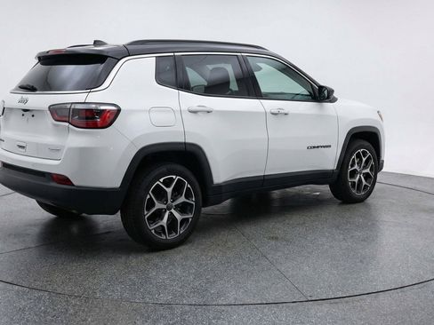 Used 2025 Jeep Compass Limited AWD/4WD image 9