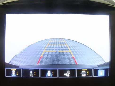 Used 2023 Chevrolet Traverse High Country image 5