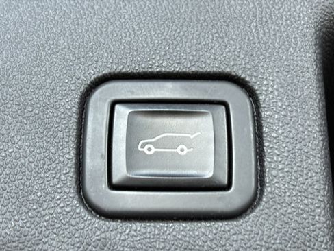 Used 2021 Chevrolet Equinox LT AWD/4WD image 35