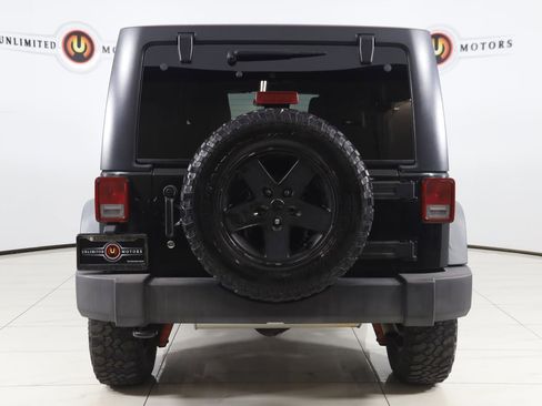 Used 2012 Jeep Wrangler Unlimited Rubicon AWD/4WD image 35