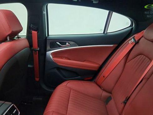 Used 2025 Genesis G70 2.5T image 29