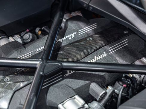 Used 2018 Lamborghini Aventador S AWD/4WD image 42