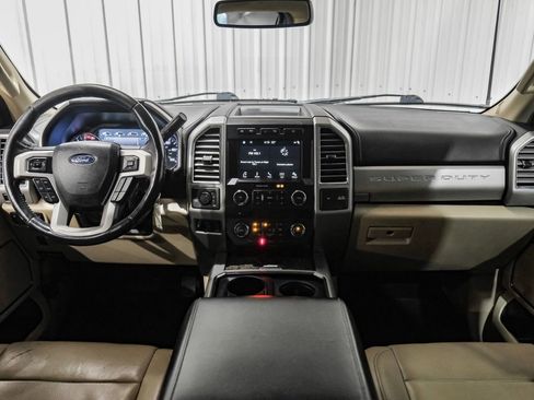 Used 2017 Ford F250 Lariat w/ Chrome Package image 13