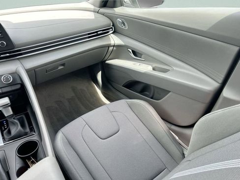 New 2026 Hyundai Elantra SE FWD image 20