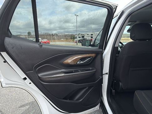 Used 2020 GMC Terrain SLE w/ Driver Convenience Package image 21