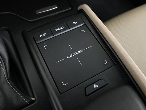 Used 2019 Lexus ES 300h image 28