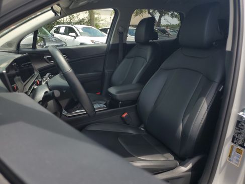 Used 2026 Kia Sportage EX FWD image 20