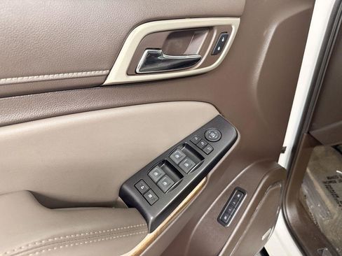 Used 2019 GMC Yukon XL Denali w/ Denali Ultimate Package AWD/4WD image 25