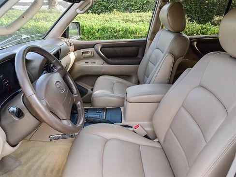 Used 2000 Toyota Land Cruiser AWD/4WD image 25