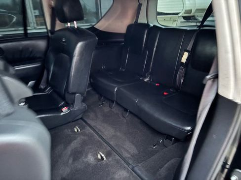 Used 2011 INFINITI QX56 4WD w/ Theater Pkg image 40