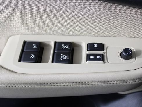 Used 2017 Subaru Outback 2.5i Premium image 23