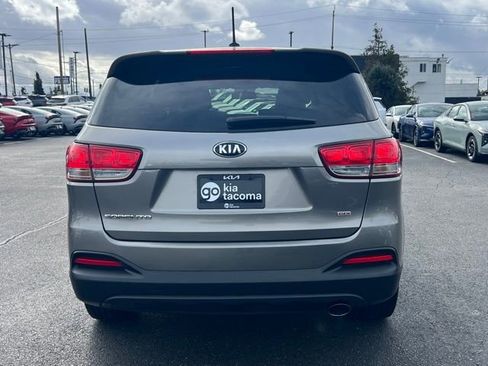 Used 2016 Kia Sorento L image 6