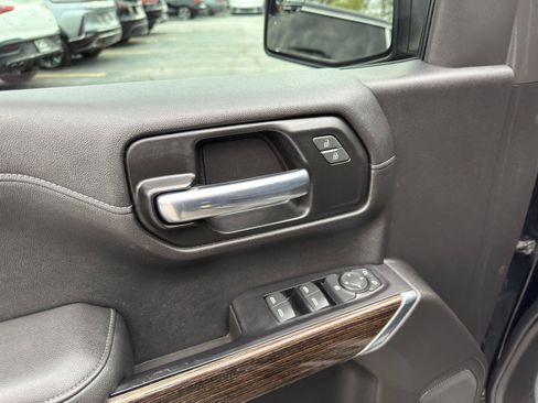 Used 2020 GMC Sierra 1500 SLE w/ Remote Start Package AWD/4WD image 16