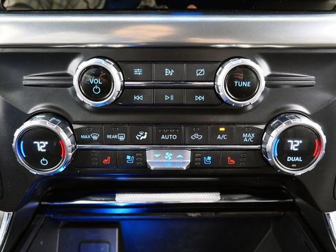 Used 2021 Ford F150 Lariat AWD/4WD image 31