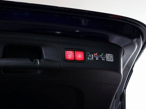 Certified 2026 Mercedes-Benz GLE 450 4MATIC image 32