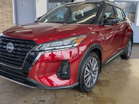 Certified 2023 Nissan Kicks SR w/ Exterior Package image 10