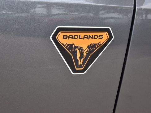 Used 2025 Ford Bronco Badlands AWD/4WD image 46