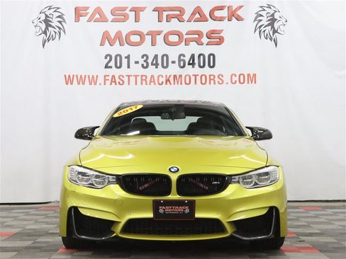 Used 2017 BMW M4 Coupe RWD image 2