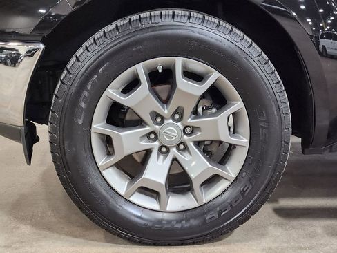 Used 2017 Nissan Frontier SL image 28