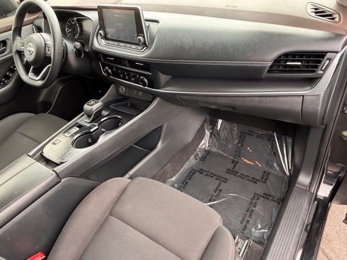 Used 2023 Nissan Rogue S FWD image 13