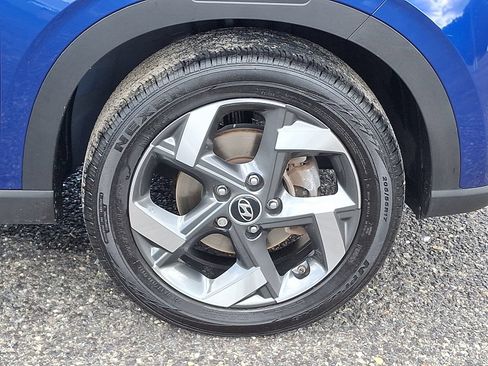 Certified 2023 Hyundai Venue Limited w/ Cargo Package FWD image 25