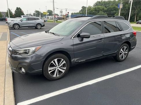Used 2019 Subaru Outback 2.5i Limited AWD/4WD image 2