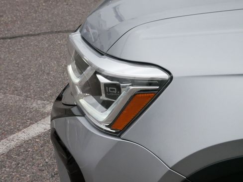 Used 2023 Volkswagen Taos SEL image 16